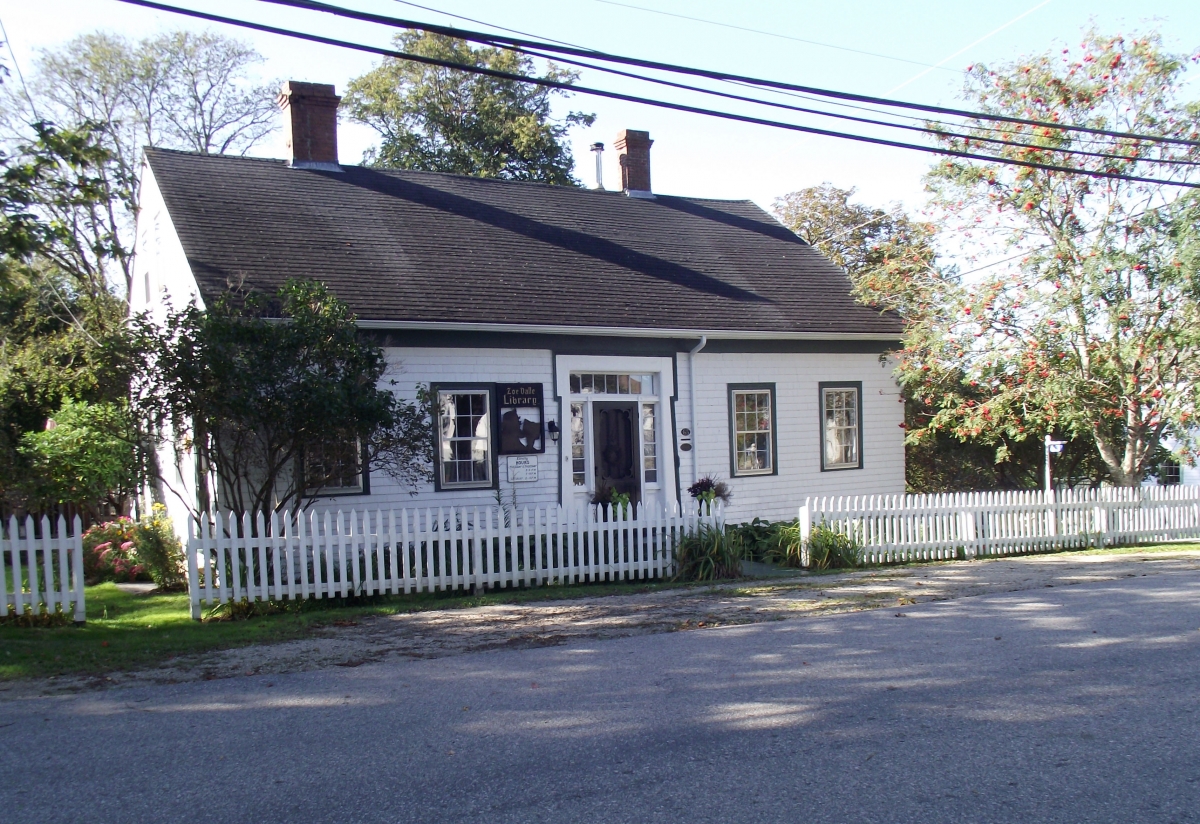 Zoe Valle Library